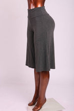 Load image into Gallery viewer, Capri gaucho pants