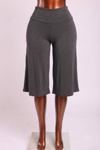 Load image into Gallery viewer, Capri gaucho pants