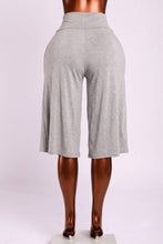 Load image into Gallery viewer, Capri gaucho pants