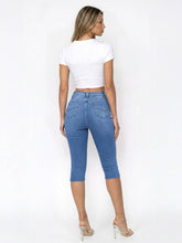 Load image into Gallery viewer, High Rise Sculpt Capri Pants
