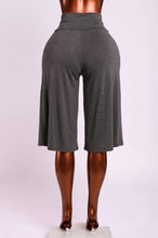 Load image into Gallery viewer, Capri gaucho pants
