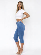 Load image into Gallery viewer, High Rise Sculpt Capri Pants

