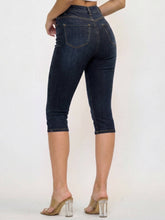 Load image into Gallery viewer, Mid Rise Subtle Distress Capri Pants

