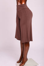 Load image into Gallery viewer, Capri gaucho pants
