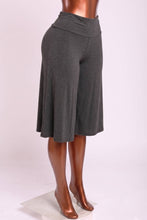 Load image into Gallery viewer, Capri gaucho pants
